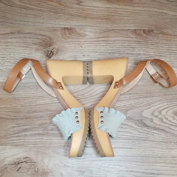 Madden Girl Camila Eyelet Ankle Strap Wooden Block Heel Platform Sandals - Picture 4 of 11